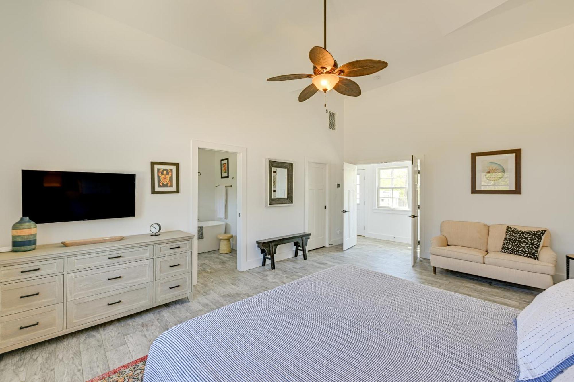 Distinctive Hamptons Home With Pool Near Bay, Ocean Hampton Bays Ngoại thất bức ảnh