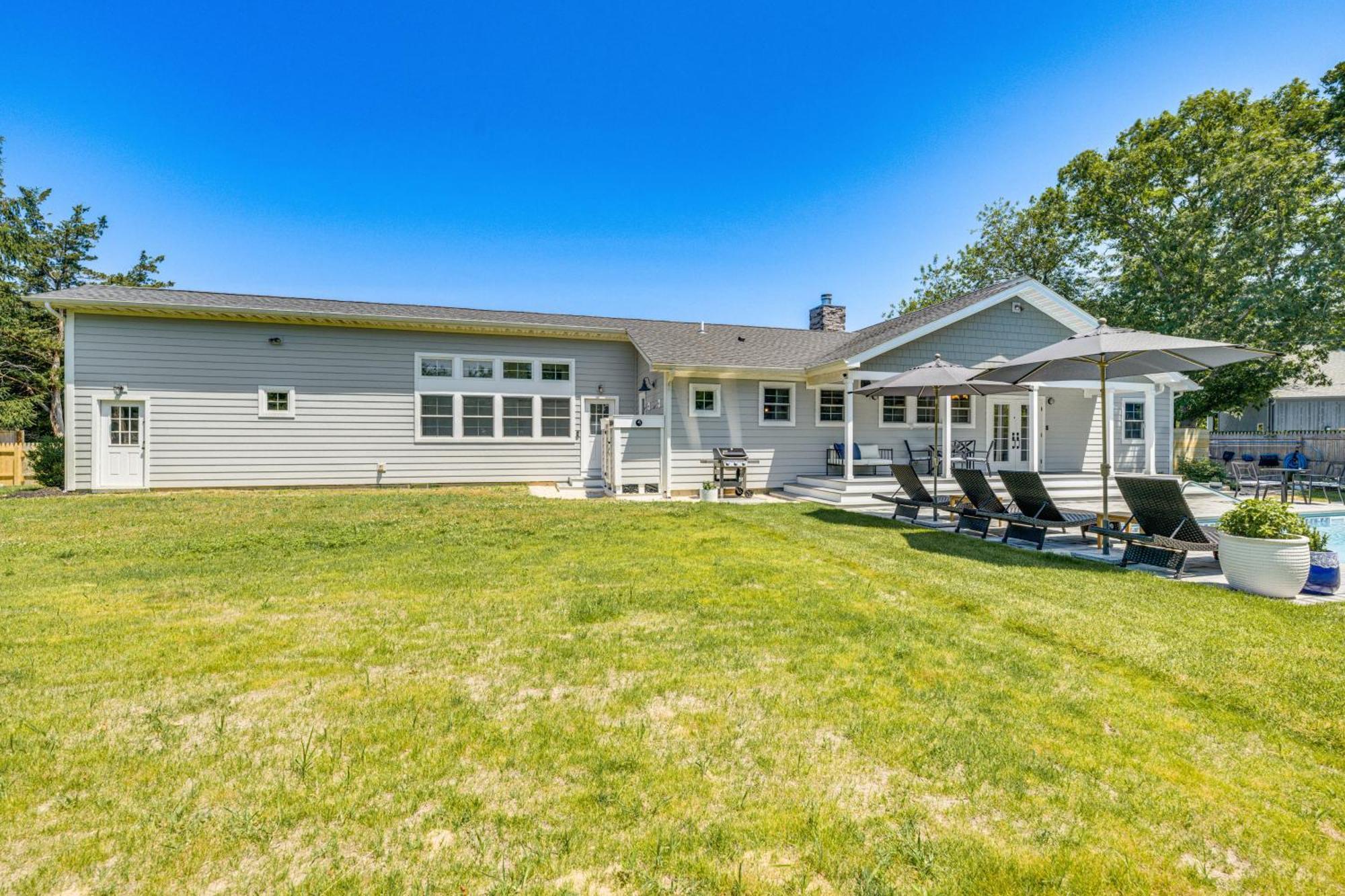 Distinctive Hamptons Home With Pool Near Bay, Ocean Hampton Bays Ngoại thất bức ảnh